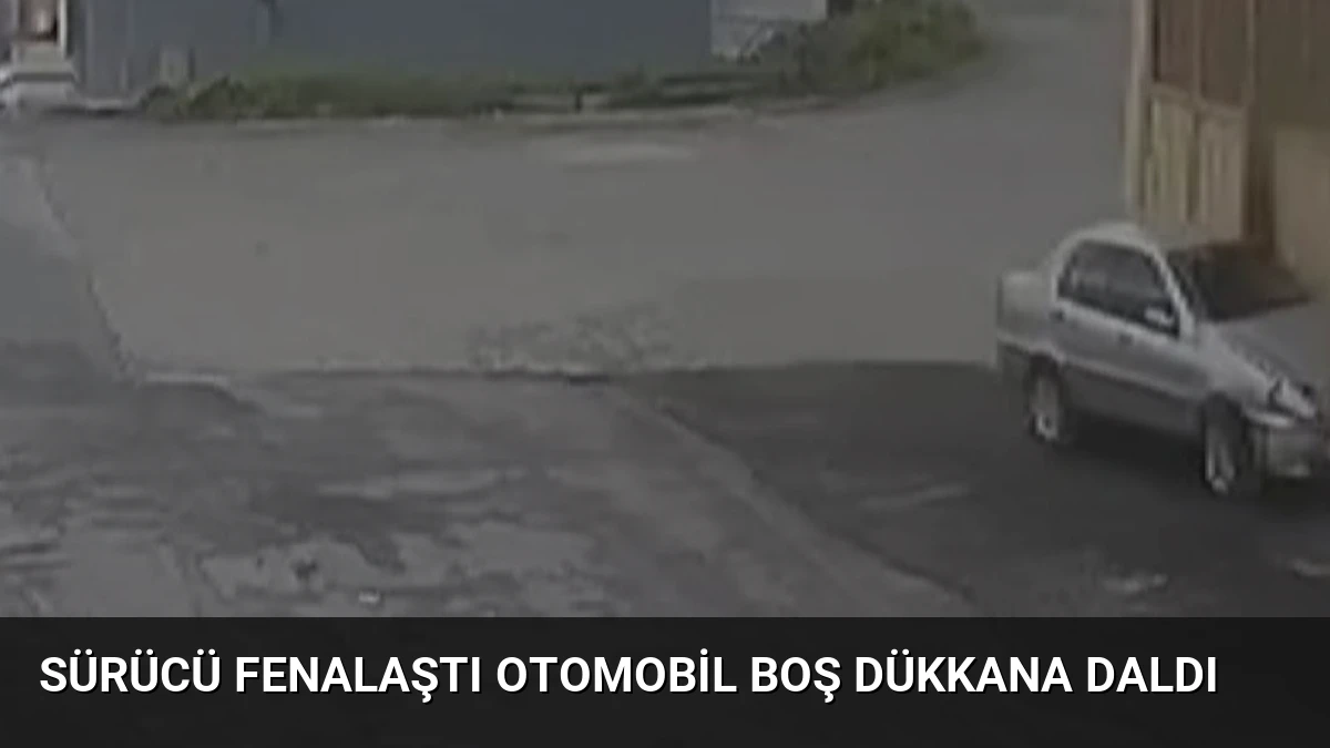 Sürücü Fenalaştı Otomobil Boş Dükkana Daldı